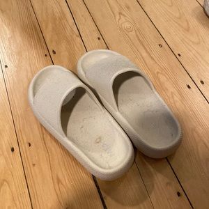 MIA Lexa platform sandal